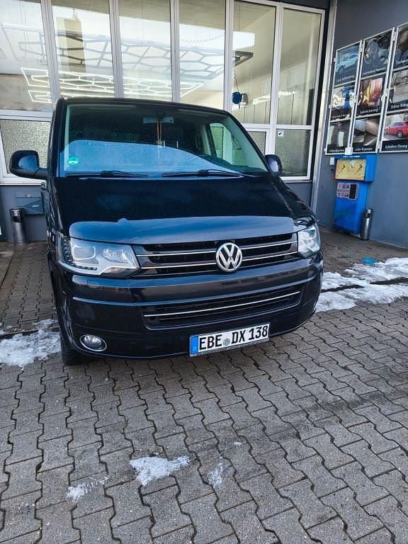 Second-hand VW T5 Highline 189 CP (139 kW) 2012 Negru Van