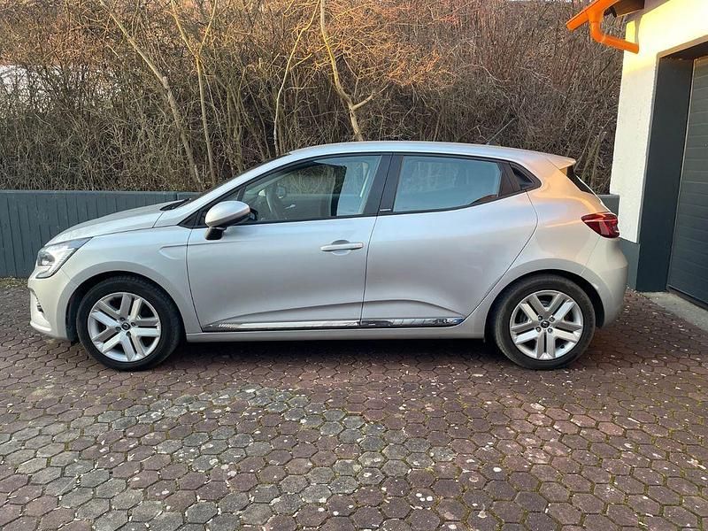 Gebraucht Renault Clio V Experience 140 PS (102 kW) 2021 Silber Kleinwagen