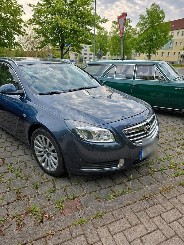 Grau Gebraucht 2009 Opel Insignia Kombi | 4.900 € (Teuer) - Bild 1/4