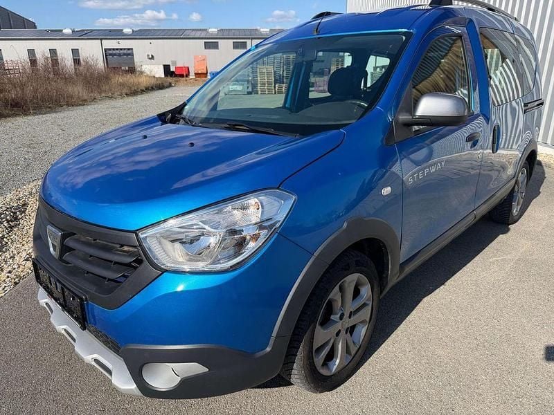Gebraucht Dacia Dokker Stepway 116 PS (85 kW) 2016 Blau Van / Kleinbus