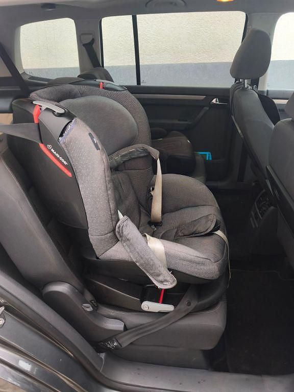 Gebraucht VW Touran Comfortline 140 PS (102 kW) 2010 Grau Van / Kleinbus