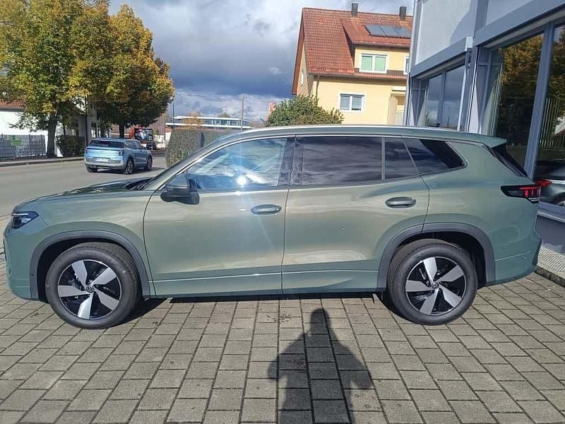 Gebraucht VW Tayron Life 150 PS (110 kW) 2025 Grün SUV