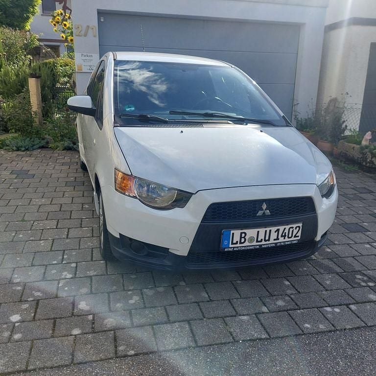 Weiß Gebraucht 2012 Mitsubishi Colt Limousine | 3.190 € (Guter Preis) - Bild 1/4