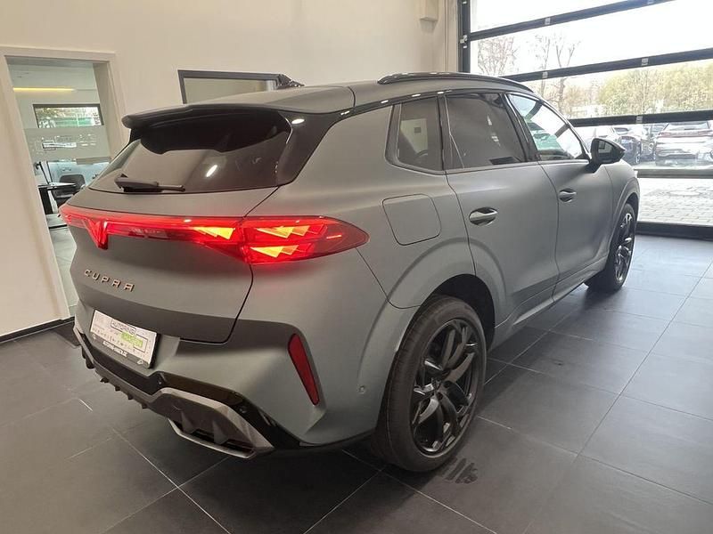 Neu Cupra Terramar VZ2 265 PS (194 kW) 2025 Enceladus grau matt SUV