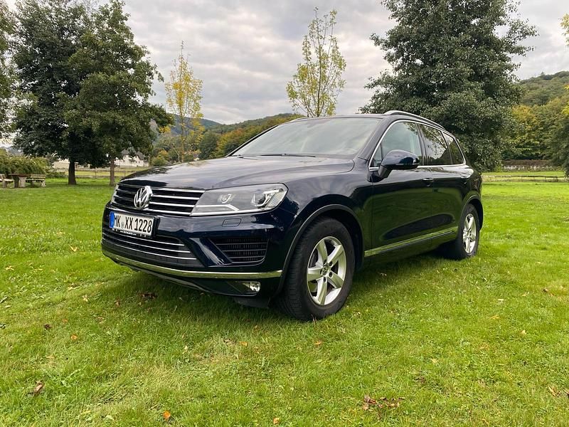 Blau Gebraucht 2018 VW Touareg SUV | 28.700 € (Guter Preis) - Bild 1/4