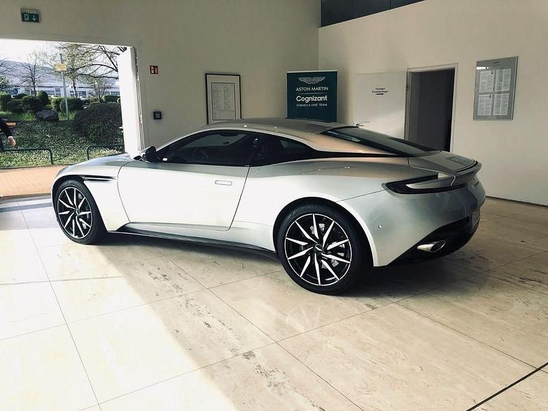 Gebraucht Aston Martin DB11 510 PS (375 kW) 2020 Silber Coupé