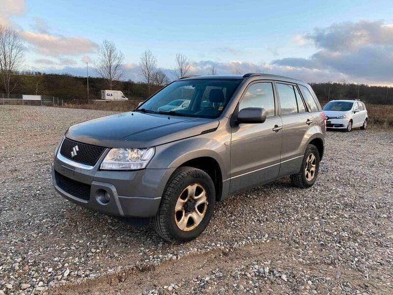 Grau Gebraucht 2006 Suzuki Grand Vitara Comfort SUV | 3.500 € (Fairer Preis) - Bild 1/4