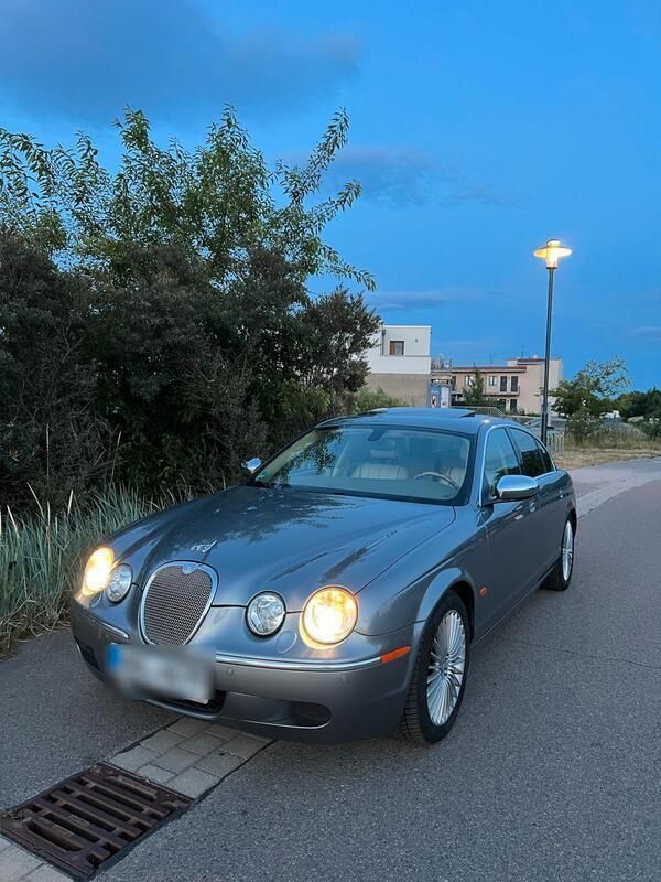 Grau Gebraucht 2008 Jaguar S-Type Executive Limousine | 5.300 € (Fairer Preis) - Bild 1/4