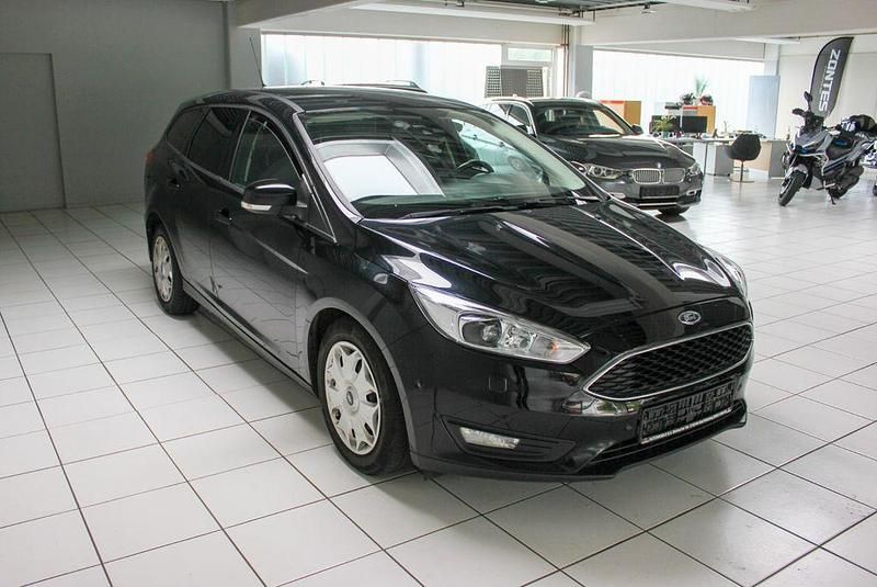 Gebraucht Ford Focus 120 PS (88 kW) 2016 Schwarz Limousine