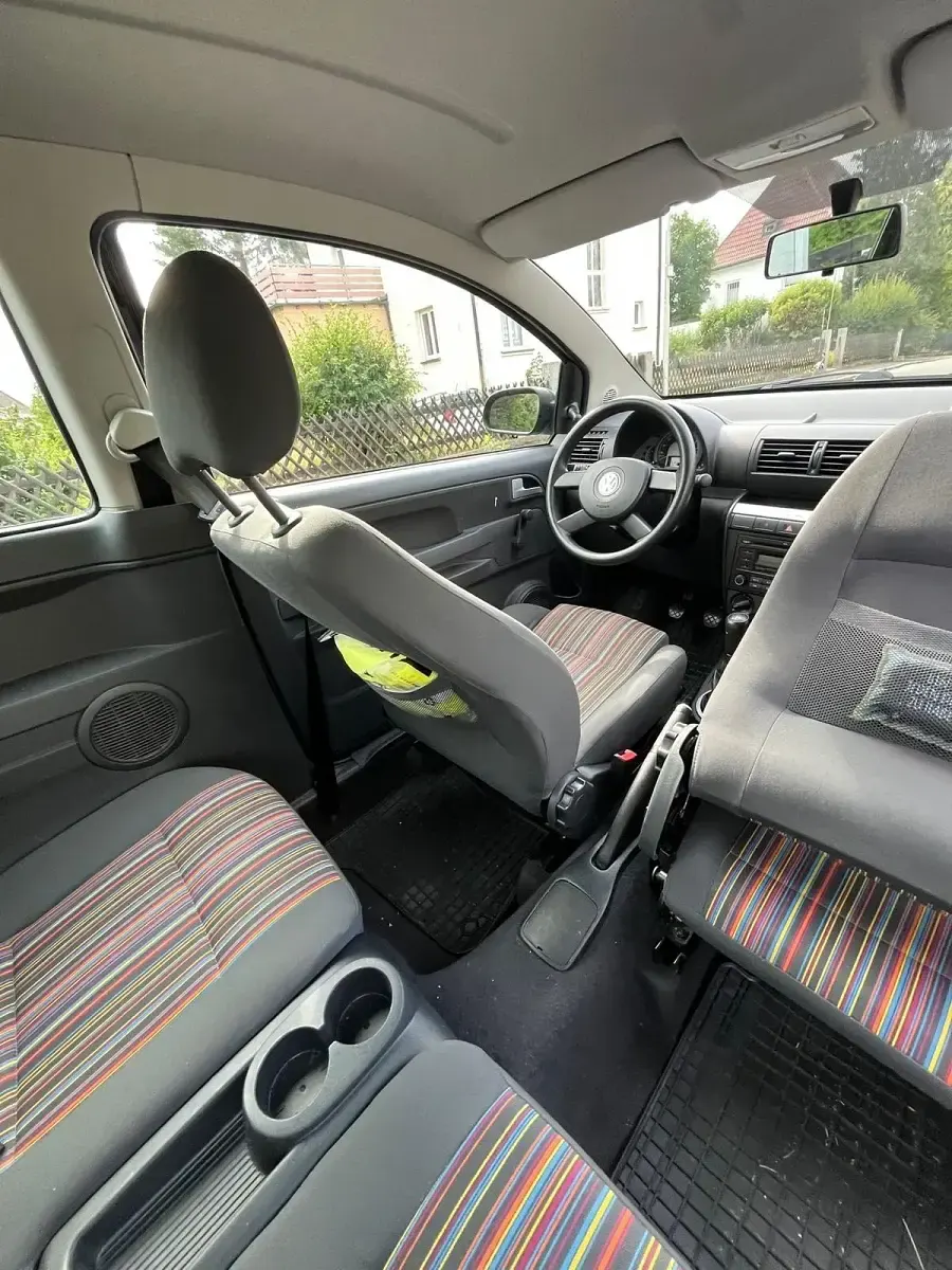 Gebraucht VW Fox 55 PS (40 kW) 2006 Schwarz Kleinwagen
