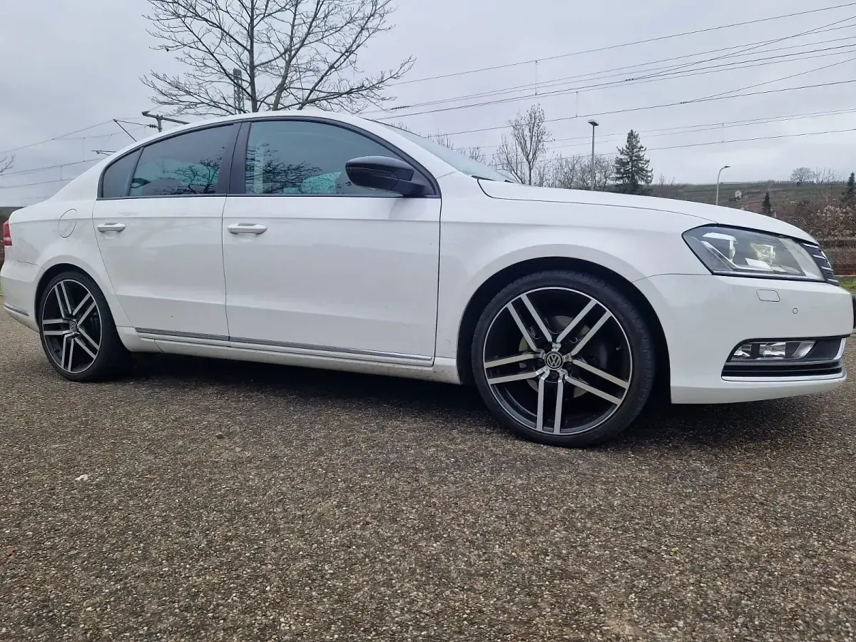 Gebraucht VW Passat Highline 140 PS (102 kW) 2014 Weiß Limousine
