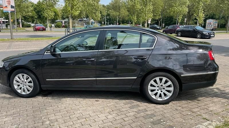 Gebraucht VW Passat 170 PS (125 kW) 2010 Braun Limousine