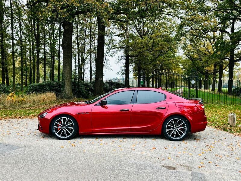 Gebraucht Maserati Ghibli 411 PS (302 kW) 2014 Rot Coupé