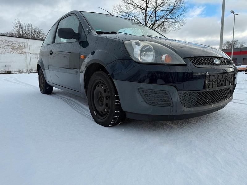 Blau Gebraucht 2006 Ford Fiesta Ambiente Kleinwagen | 990 € (Guter Preis) - Bild 1/4