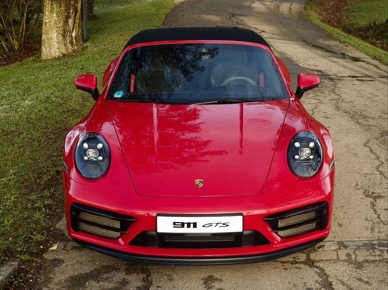 Gebraucht Porsche 992 480 PS (353 kW) 2023 Rot Cabrio