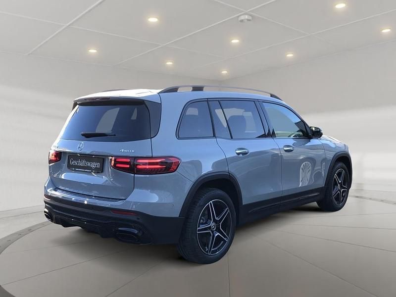 Gebraucht Mercedes GLB220 190 PS (139 kW) 2026 Manufaktur lack manufaktur alpingrau uni SUV