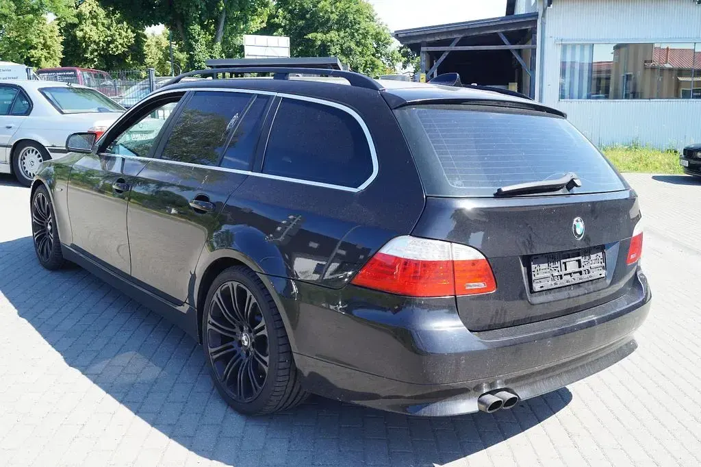 Gebraucht BMW 530 Performance 272 PS (200 kW) 2007 Schwarz ii Kombi