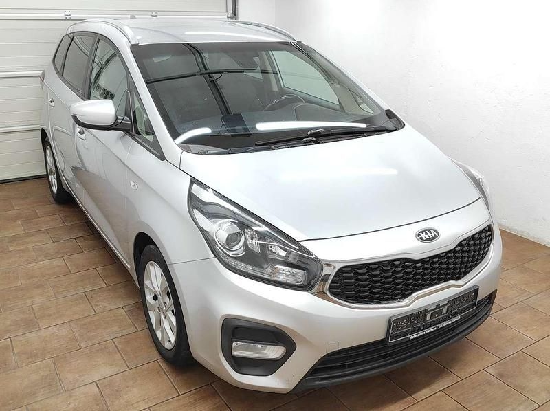 Gebraucht Kia Carens 166 PS (122 kW) 2018 Silber Van / Kleinbus