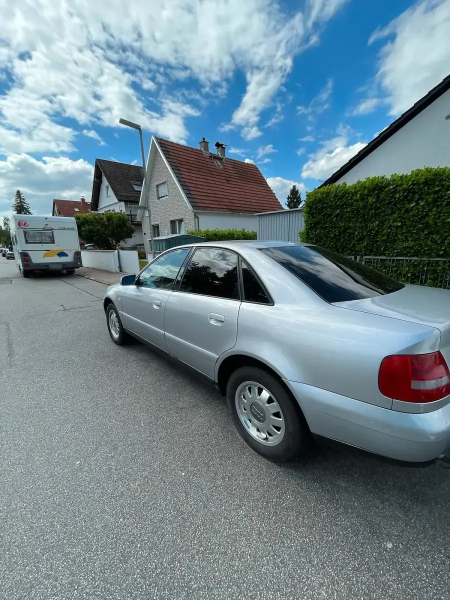 Gebraucht Audi A4 101 PS (74 kW) 2000 Grau Limousine