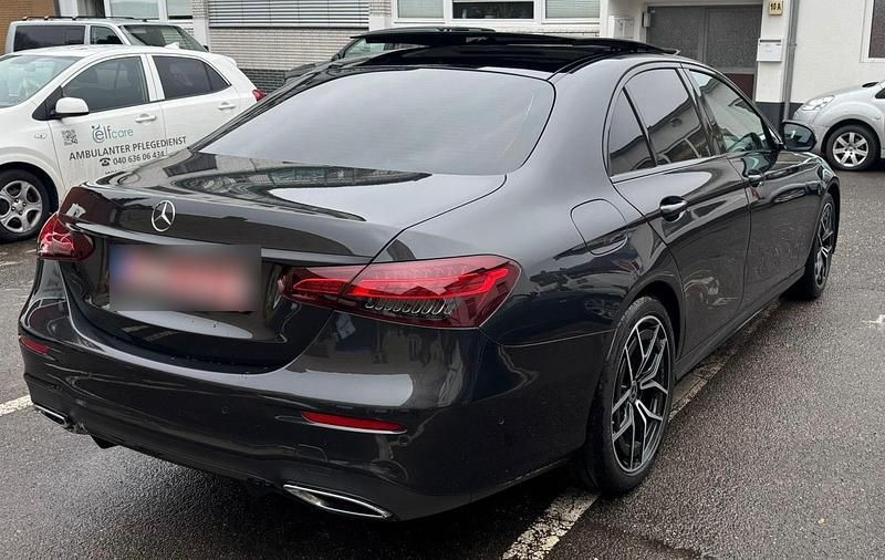 Gebraucht Mercedes E300 AMG 258 PS (189 kW) 2021 Grau Limousine