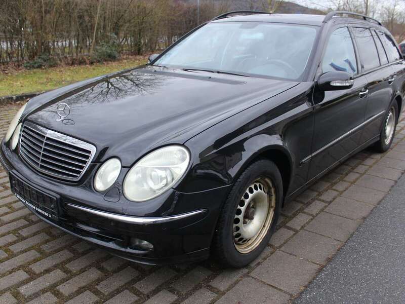 Schwarz Gebraucht 2005 Mercedes E200 Kombi | 2.470 € (Superpreis) - Bild 1/4