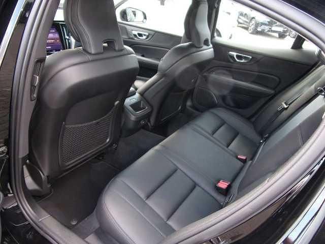 Gebraucht Volvo S60 145 PS (106 kW) 2023 Limousine