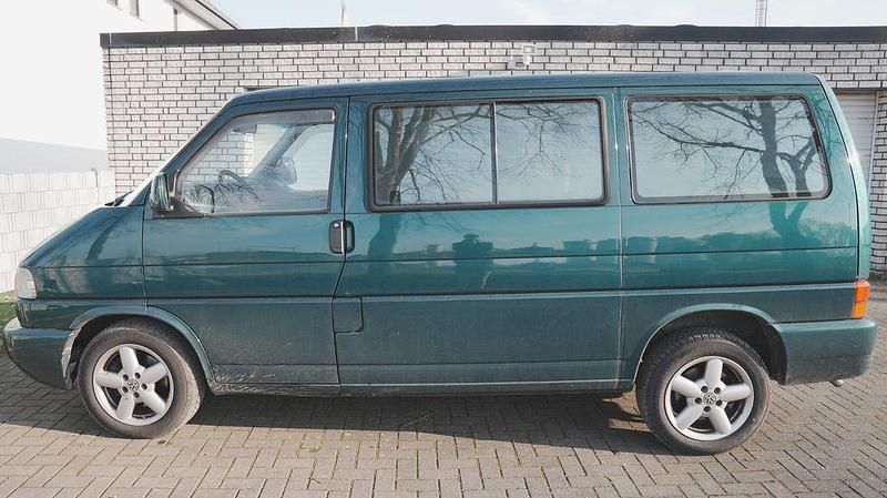 Second-hand VW T4 200 CP (147 kW) 1999 Verde Van