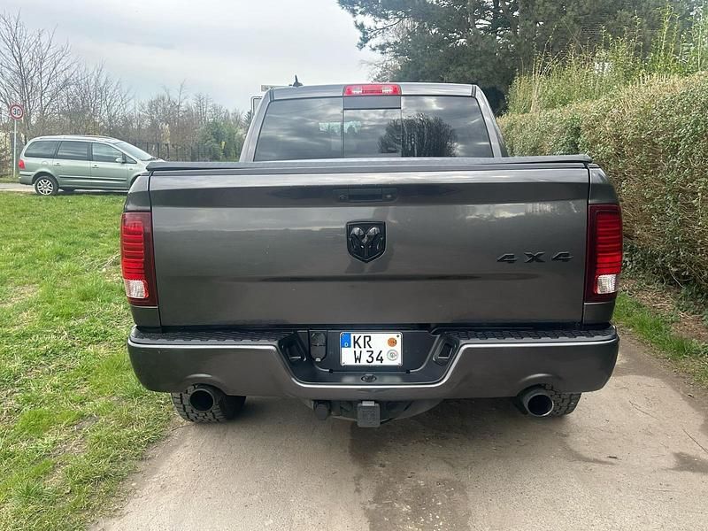 Gebraucht Dodge Ram 401 PS (294 kW) 2018 Grau Pickup