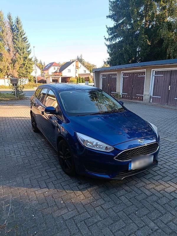 Blau Gebraucht 2018 Ford Focus Kombi | 7.900 € (Guter Preis) - Bild 1/4