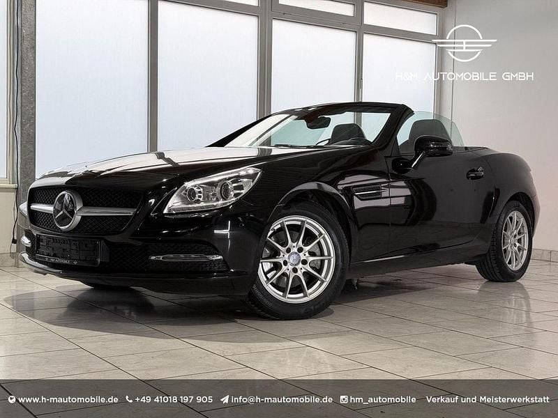 Obsidianschwarz metalliclack Gebraucht 2015 Mercedes SLK200 Cabrio | 19.990 € (Fairer Preis) - Bild 1/4