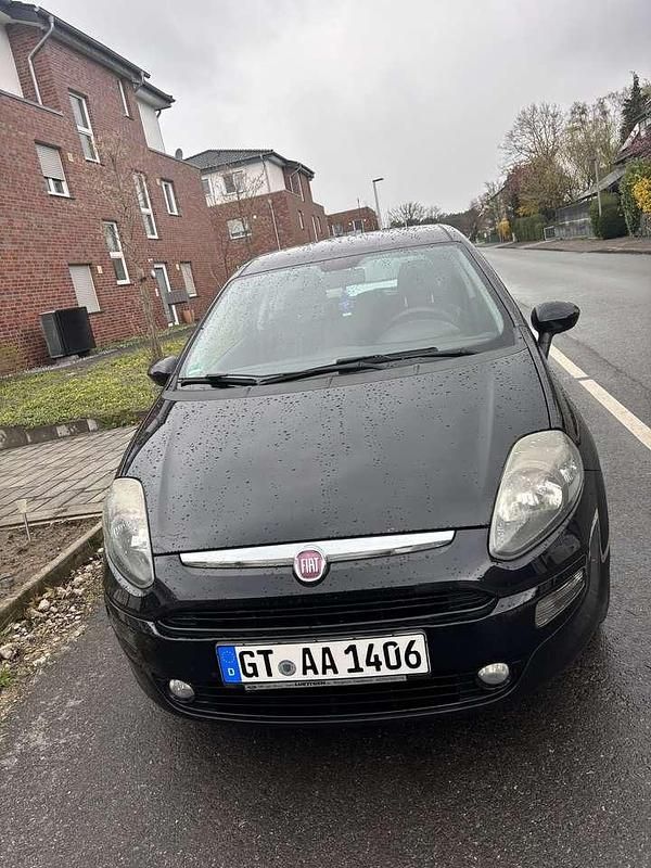 Gebraucht Fiat Punto 77 PS (56 kW) 2011 Kleinwagen