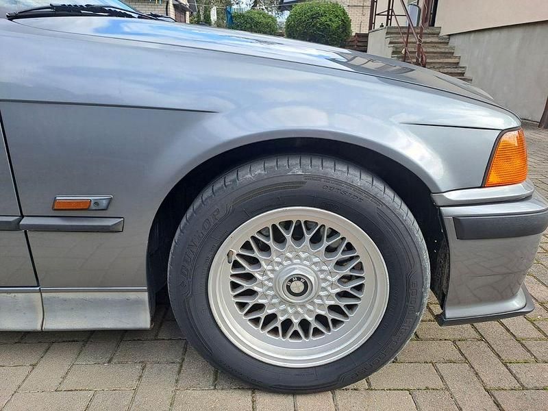 Second-hand BMW 320 150 CP (110 kW) 1992 Gri Berlinǎ