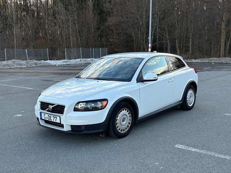 Gebraucht Volvo C30 Momentum 109 PS (80 kW) 2009 Weiß Kleinwagen