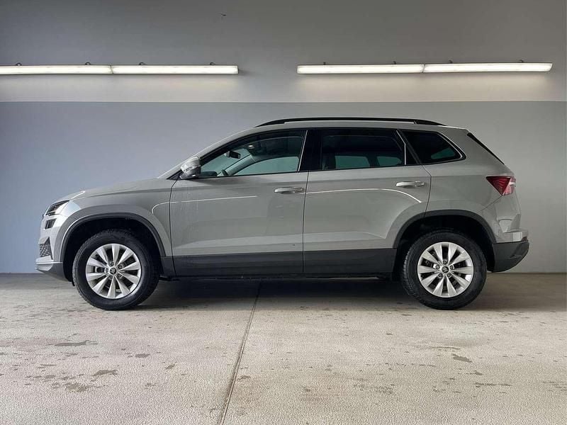 Neu Skoda Karoq Selection 150 PS (110 kW) 2026 [5x5x] graphit grau meta... SUV