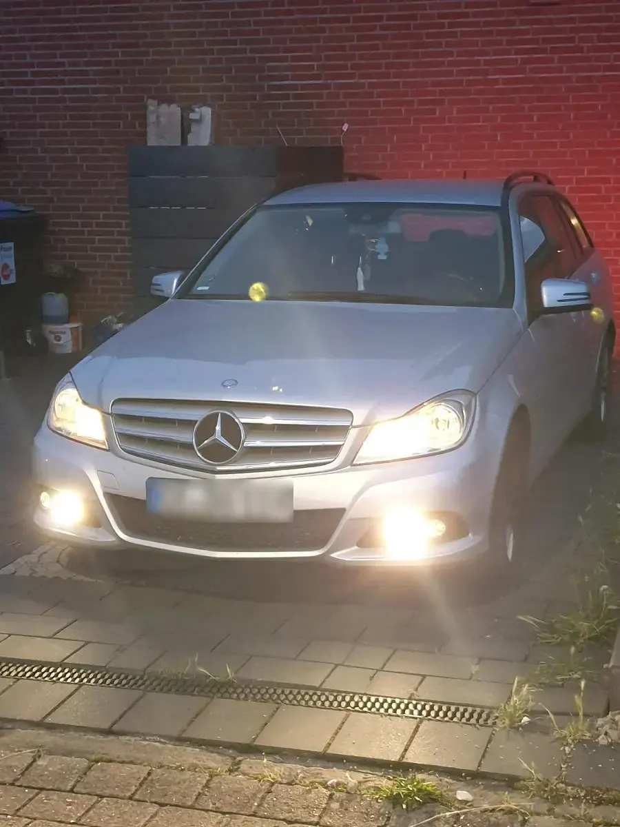 Gebraucht Mercedes C200 136 PS (100 kW) 2011 Silber Kombi