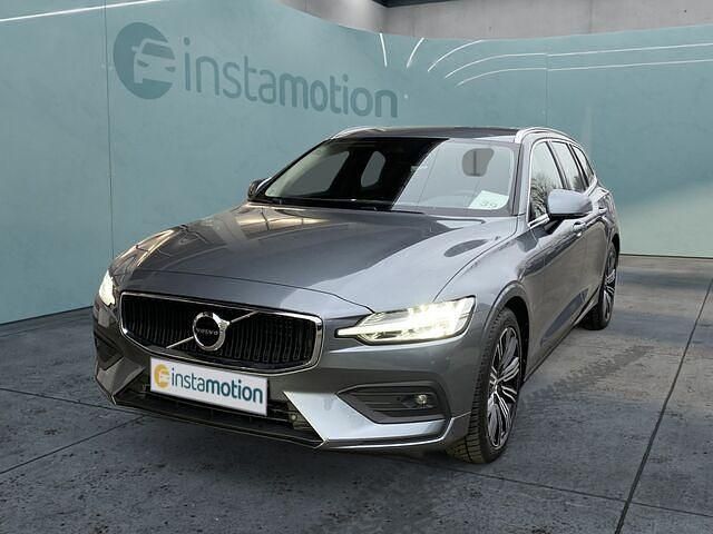 Gebraucht Volvo V60 Momentum 163 PS (119 kW) 2021 Grau Kombi