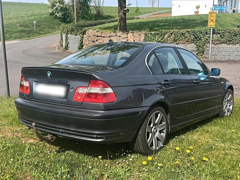 Gebraucht BMW 320 M Sport 150 PS (110 kW) 2002 Grau Limousine