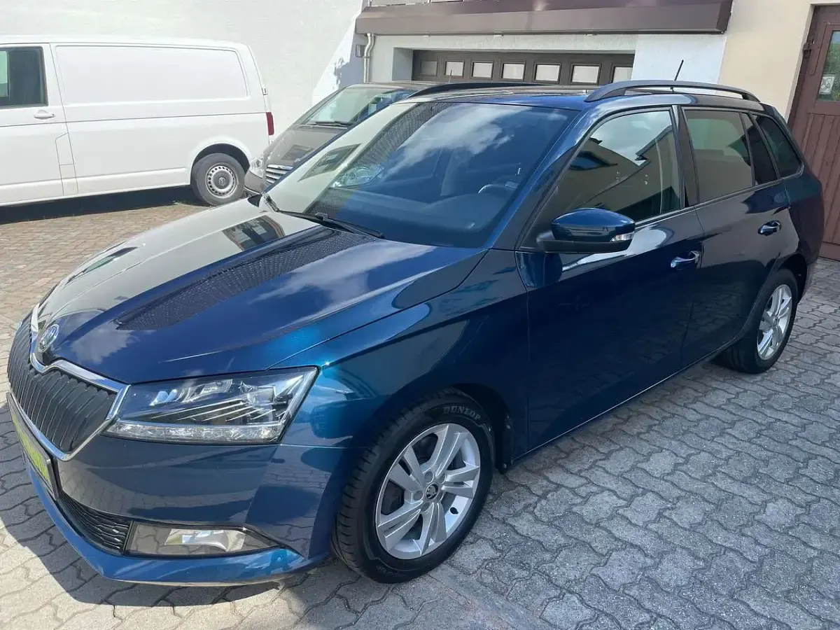 Gebraucht Skoda Fabia Style 95 PS (69 kW) 2021 Lavablau metallic Kleinwagen