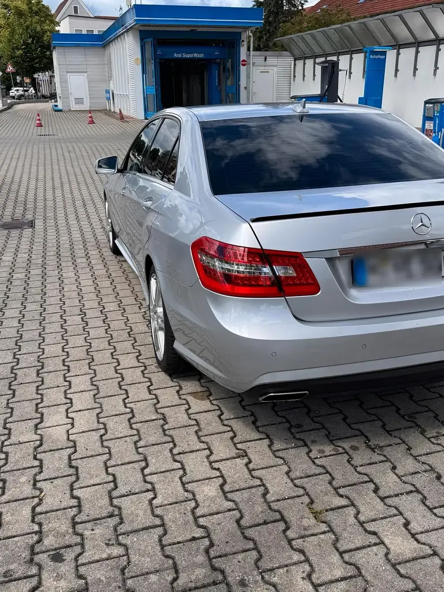 Gebraucht Mercedes E250 204 PS (150 kW) 2012 Limousine