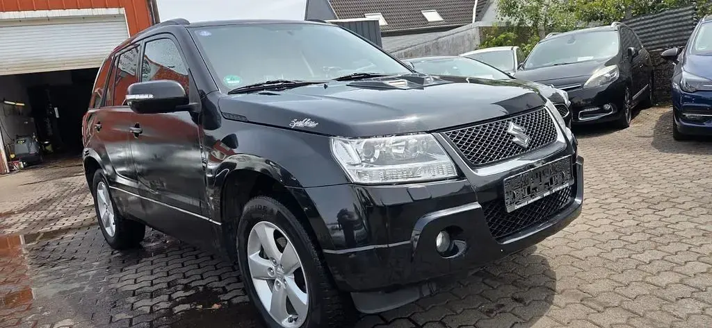 Gebraucht Suzuki Grand Vitara Club 169 PS (124 kW) 2011 Schwarz SUV