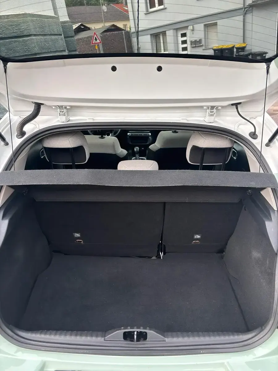 Gebraucht Citroën C3 82 PS (60 kW) 2017 Grün Limousine
