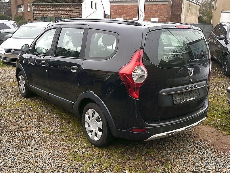 Gebraucht Dacia Lodgy Stepway 109 PS (80 kW) 2018 Schwarz Van / Kleinbus
