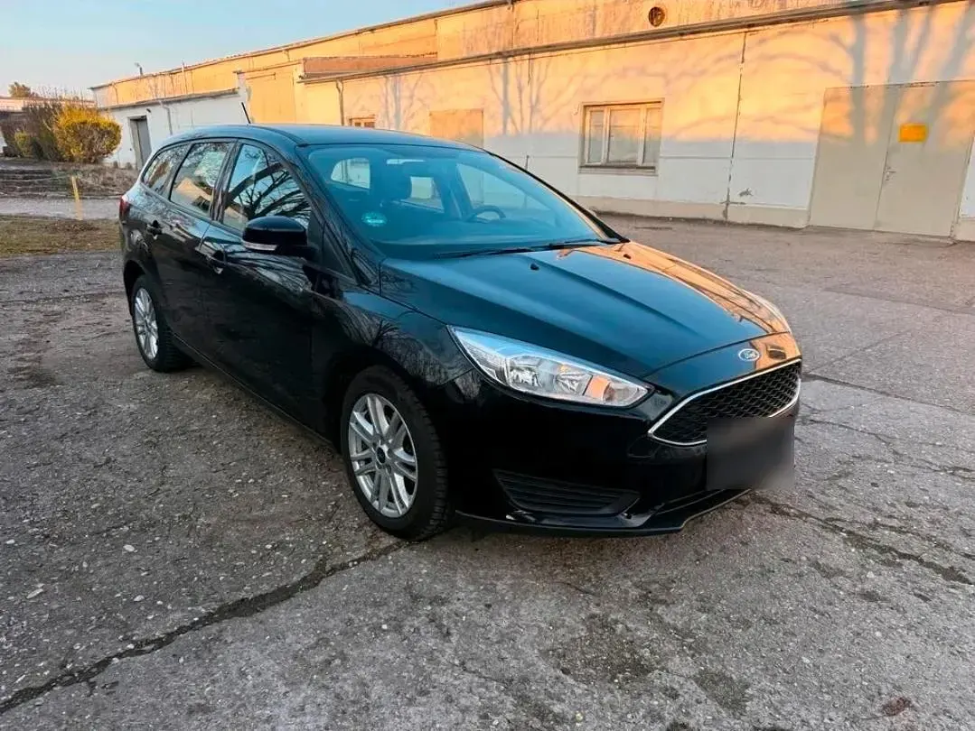 Używany Ford Focus 100 KM (73 kW) 2017 Czarny Kombi