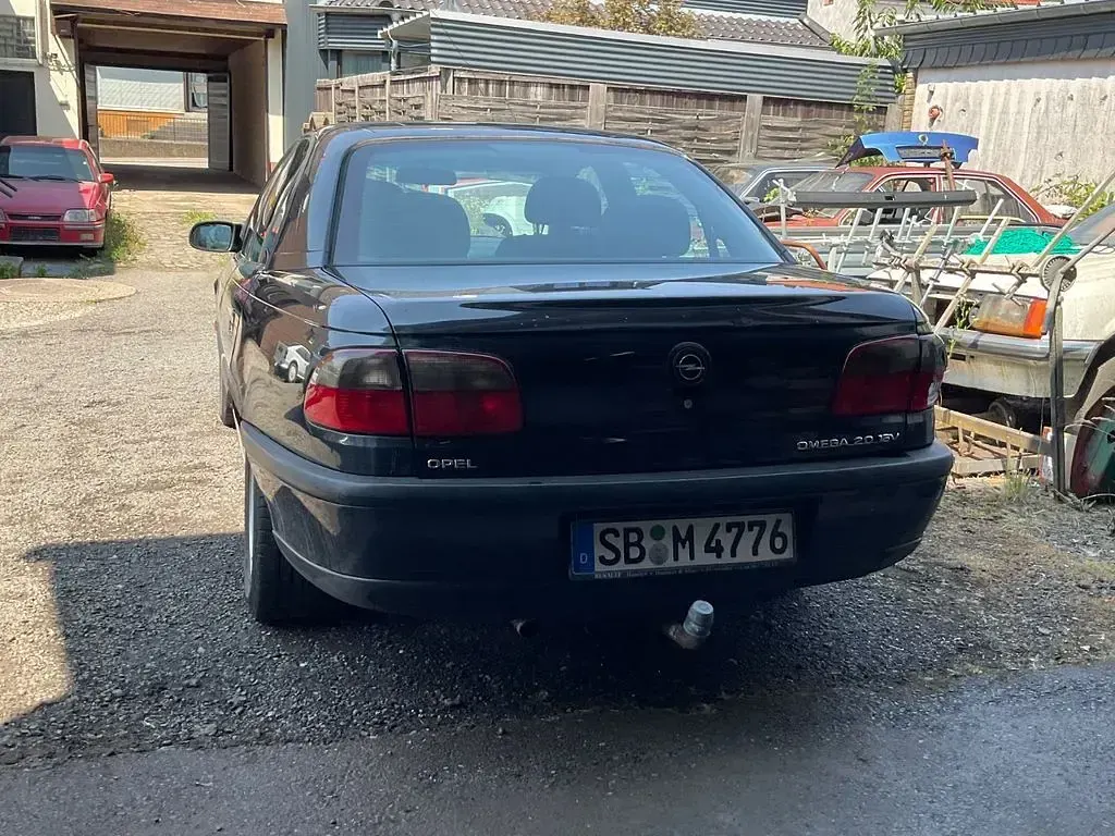Gebraucht Opel Omega 116 PS (85 kW) 2000 Grün Limousine