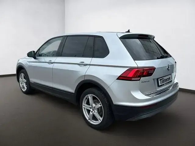 Gebraucht VW Tiguan Trendline 150 PS (110 kW) 2018 Silber SUV