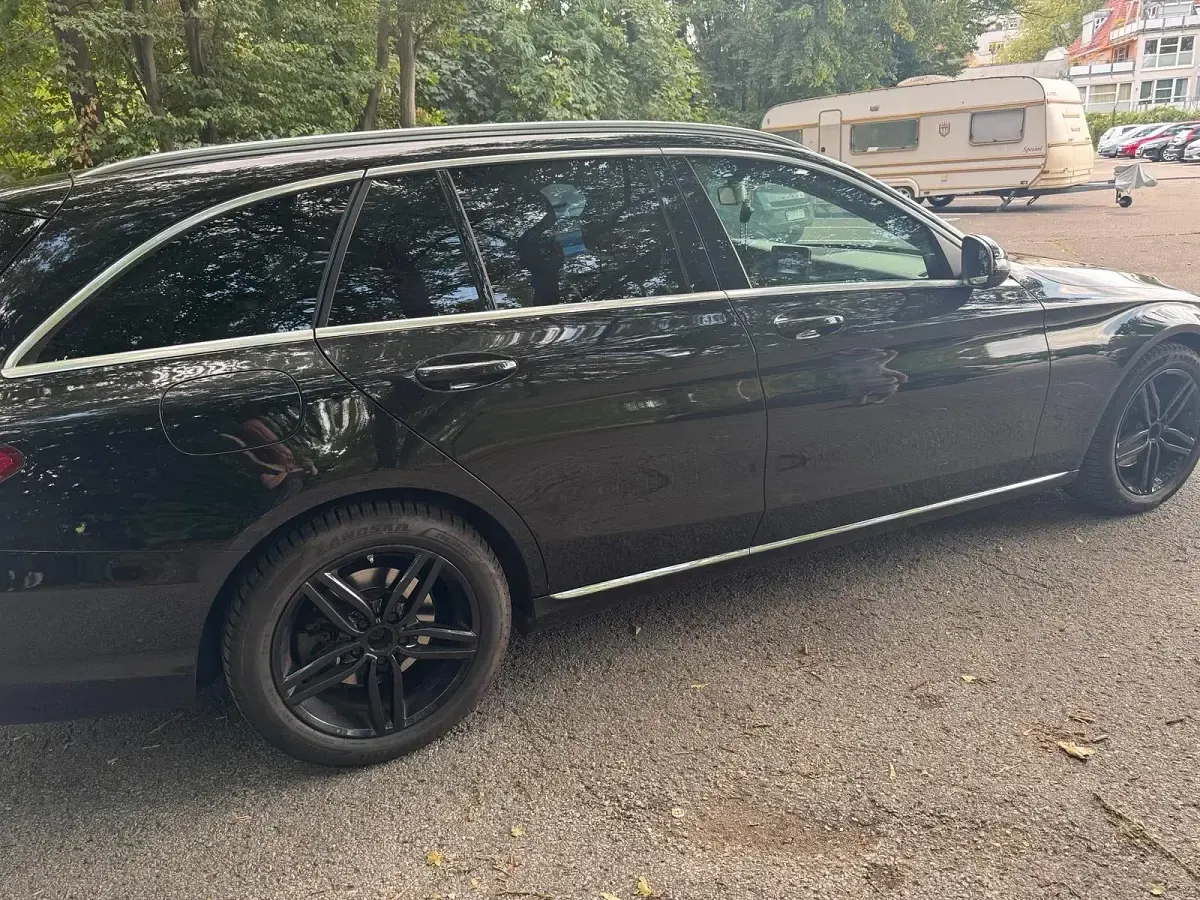 Gebraucht Mercedes 220 170 PS (125 kW) 2016 Schwarz Kombi