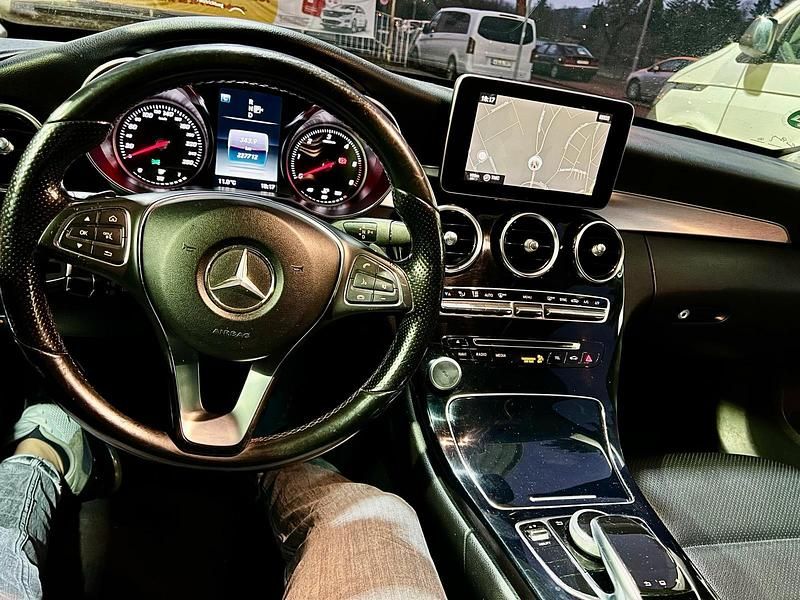 Gebraucht Mercedes C220 170 PS (125 kW) 2014 Grau Limousine