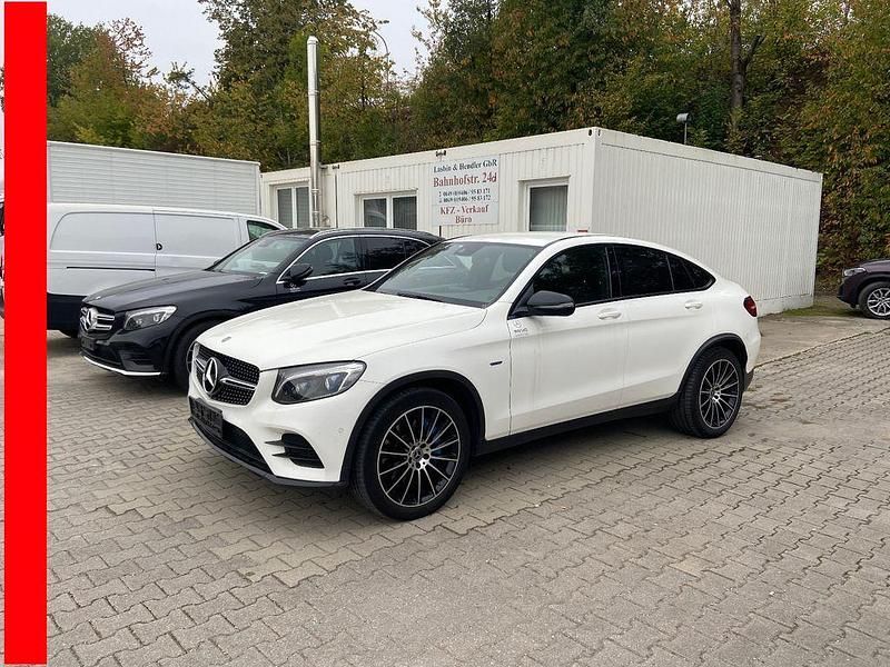 Weiß Gebraucht 2017 Mercedes GLC350 AMG line Limousine | 27.251 € (Teuer) - Bild 1/4