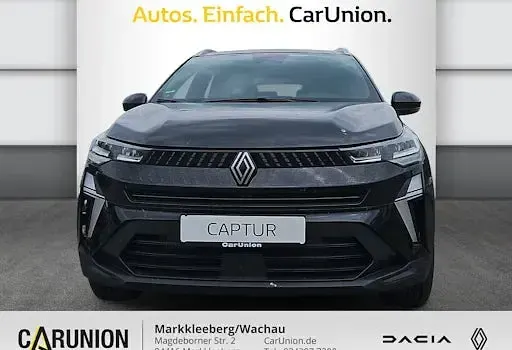 Używany Renault Captur Evolution 100 KM (73 kW) 2025 Czarny SUV