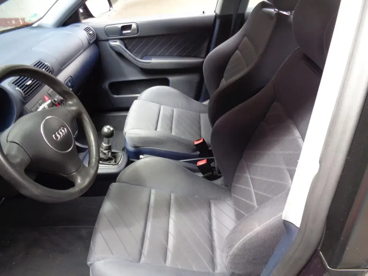 Gebraucht Audi A3 105 PS (77 kW) 2003 Blau Kleinwagen